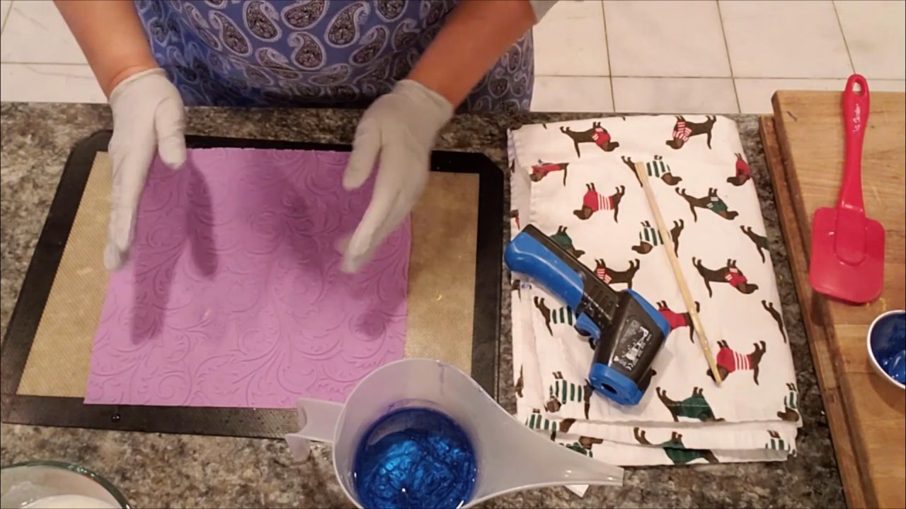 Impression mat laid flat on a silicone mat