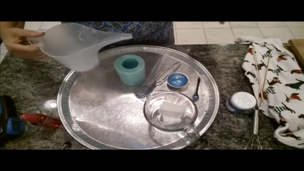 Swirled frosting setting in the giant cupcake mold
