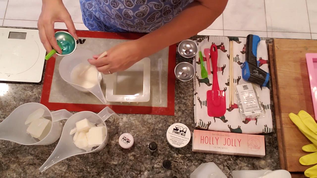 Mixing green mica into melted soap