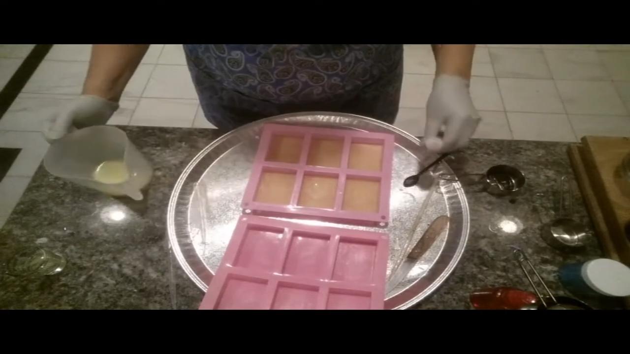 Cutting star embeds from thin soap sheets