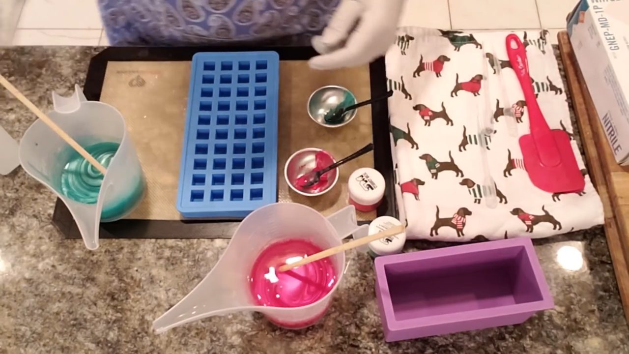 Mixing red and green mica into clear melt and pour soap